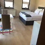 Dum Pod Radnici Studia Апартаменты *